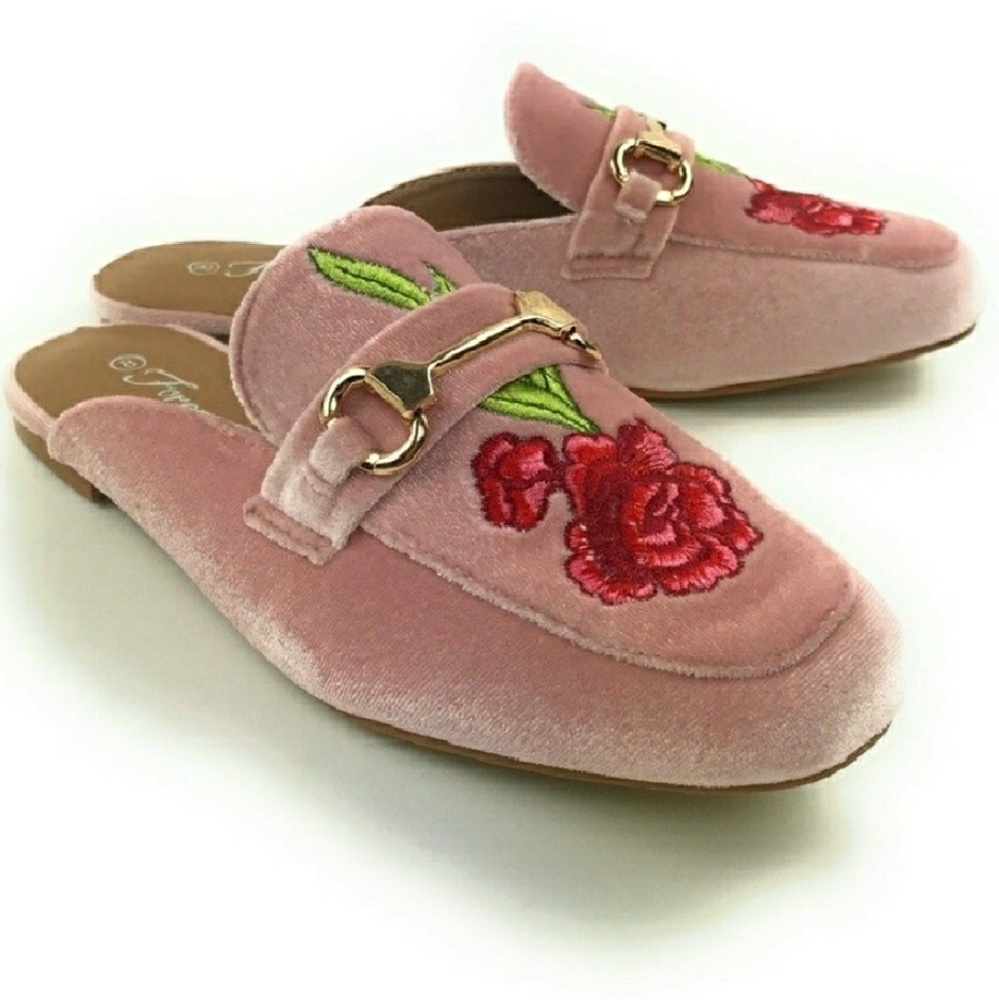 ❇️New Velvet  Floral Mules! - Picture 7 of 7